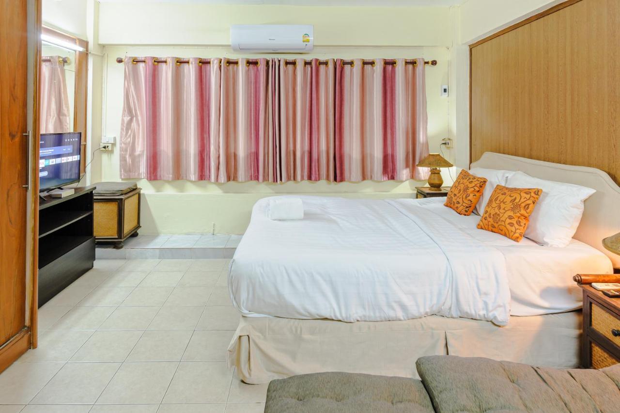 High5 Guesthouse Pattaya Zewnętrze zdjęcie