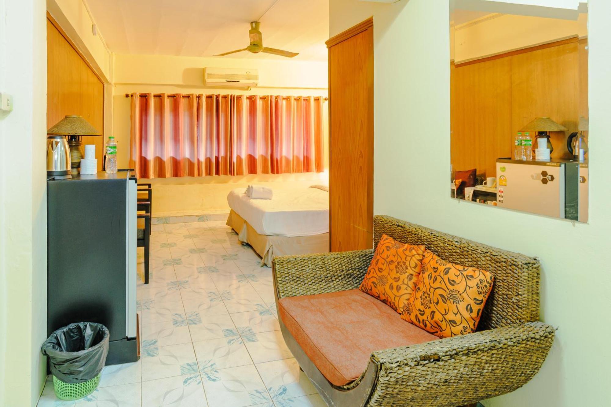 High5 Guesthouse Pattaya Zewnętrze zdjęcie