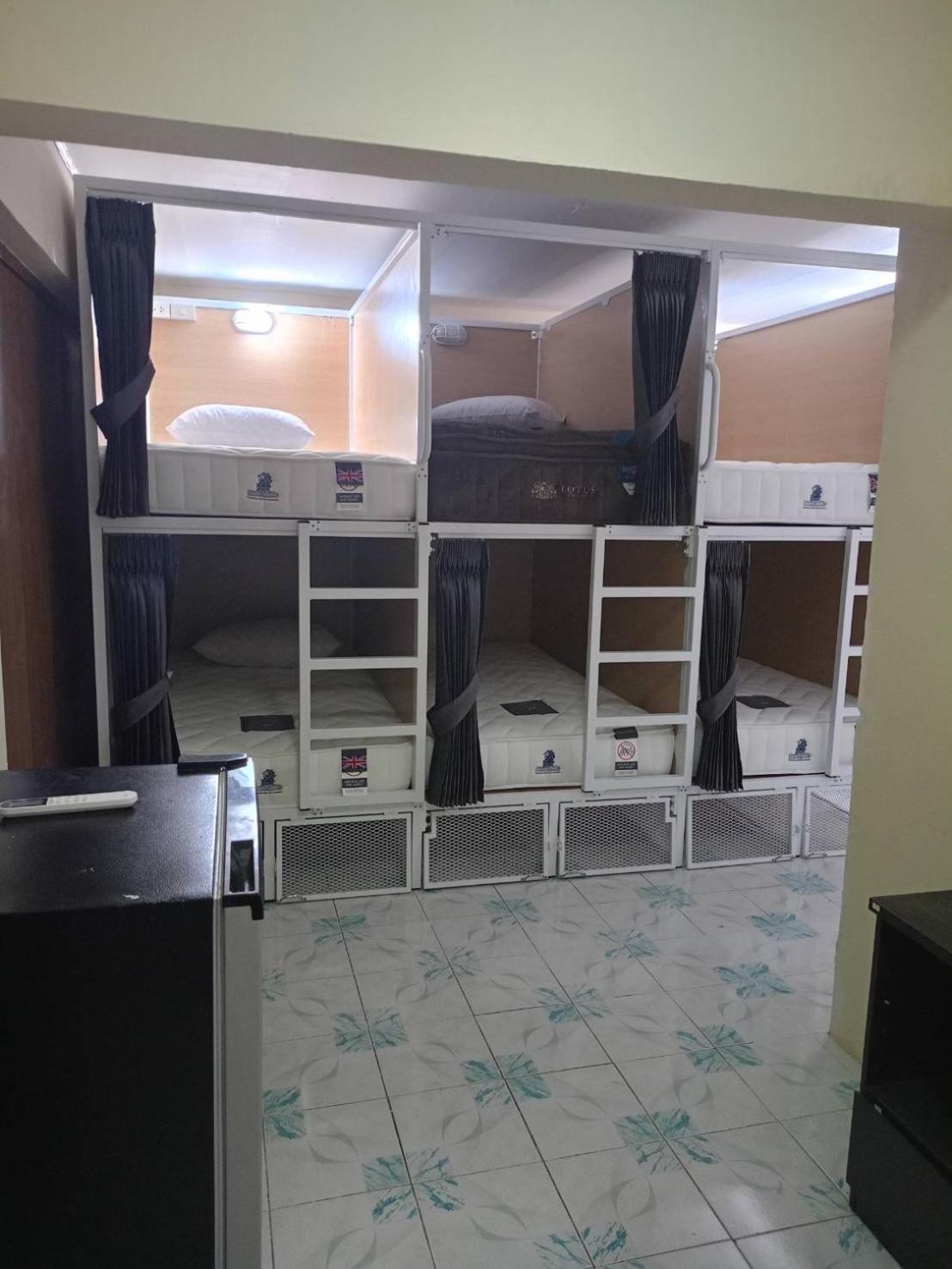 High5 Guesthouse Pattaya Zewnętrze zdjęcie
